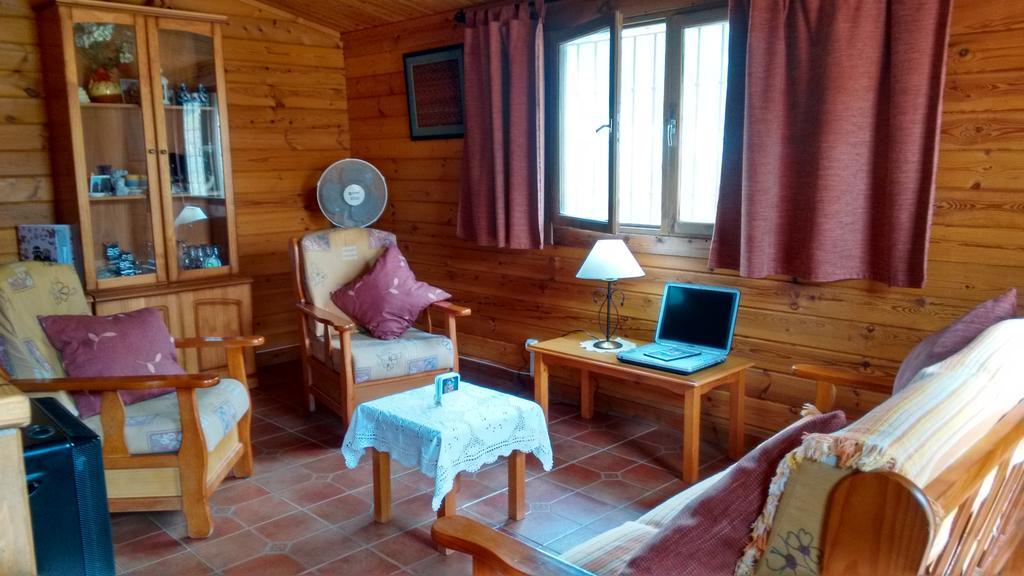 Finca La Piedra Holidays 알로라 외부 사진